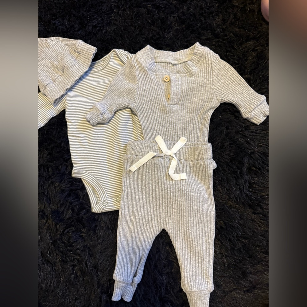 Newborn long sleeve onesie